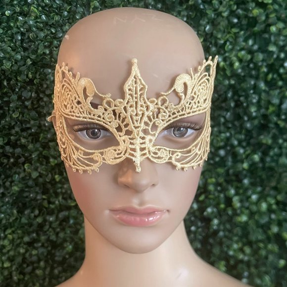 NUDE LACE MASK - Picture 1 of 2